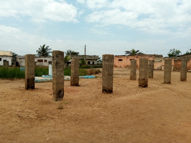 Ruines du marché colonial de Gbècon